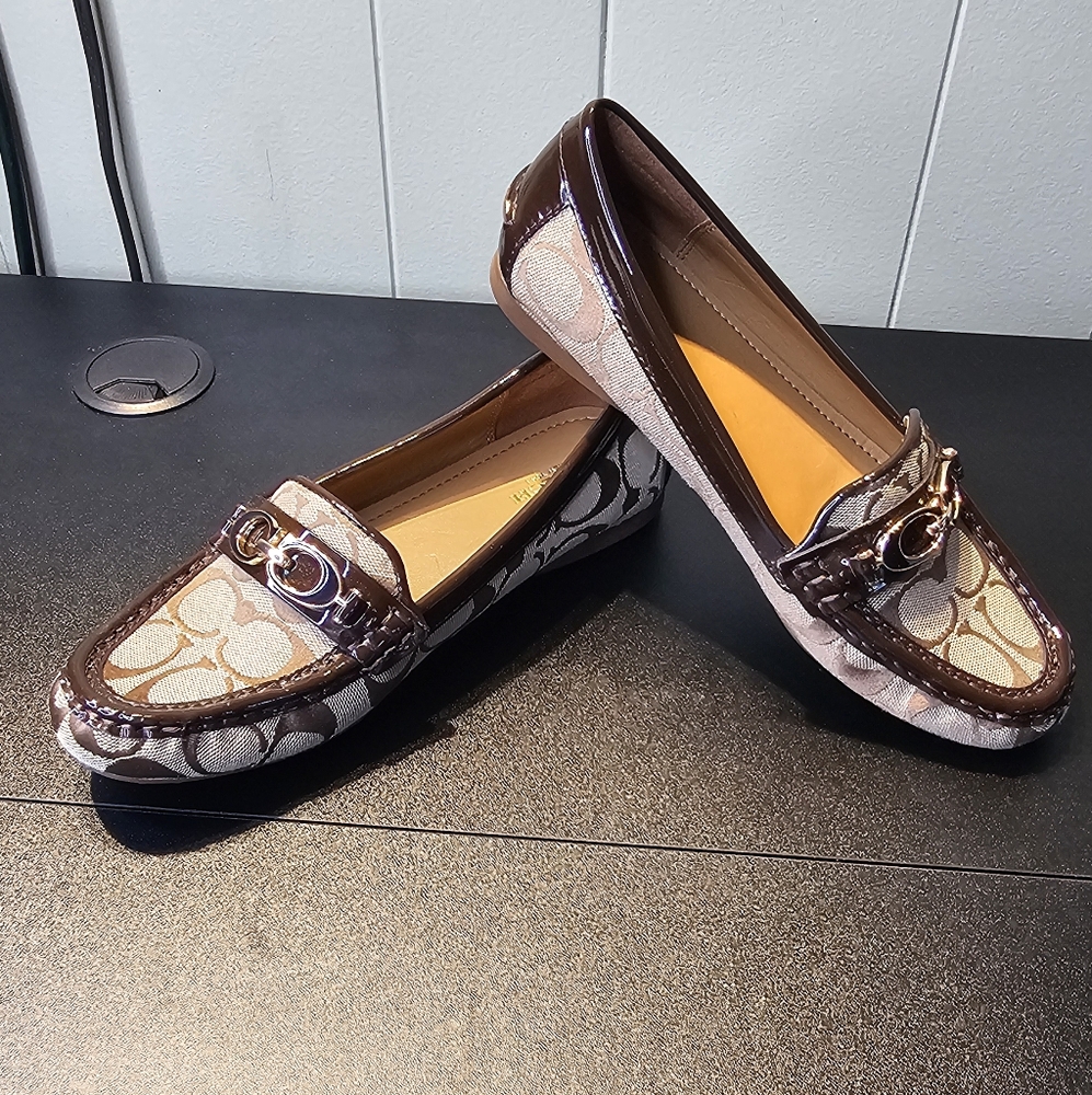 COACH WOMEN’S TAN FORTUNATA MONOGRAM JACQUARD HORSEBIT LOAFERS SIZE 7